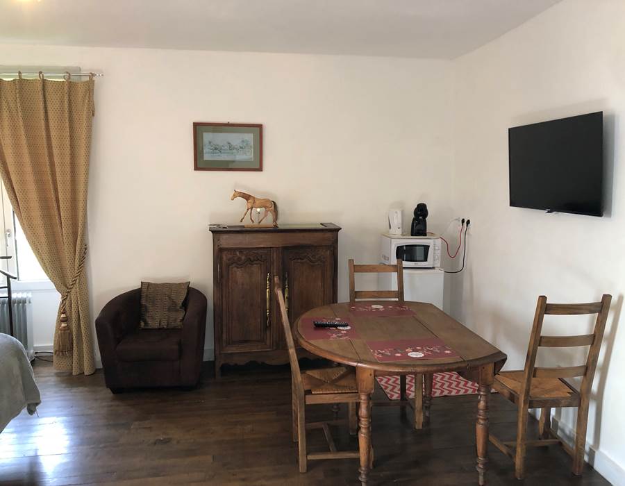 le coin repas et télé