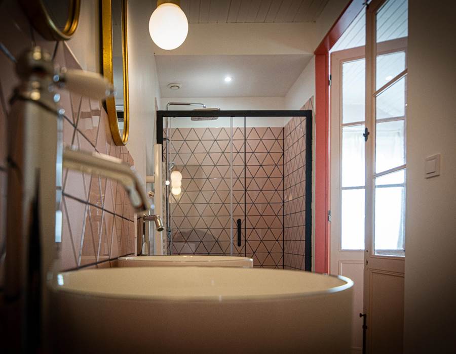 Chambre d'hôtes les chemins de Berdis Simone salle de bains1