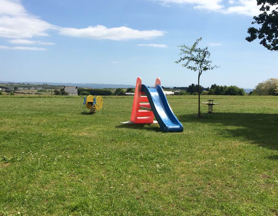 aire de jeux aux logis de Kerdrien
