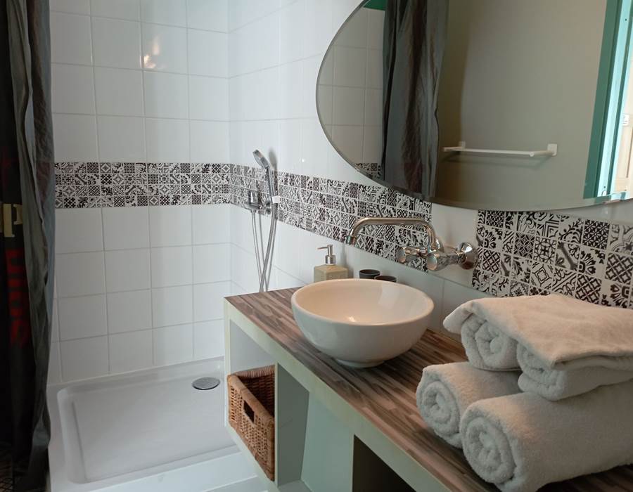 Chambre Garrigue - la douche