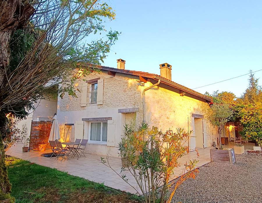 Gîtes, chambre d'hôtes et table d'hôtes gastronomique à Casteljaloux Lot et Garonne, piscine, jacuzzi et spa