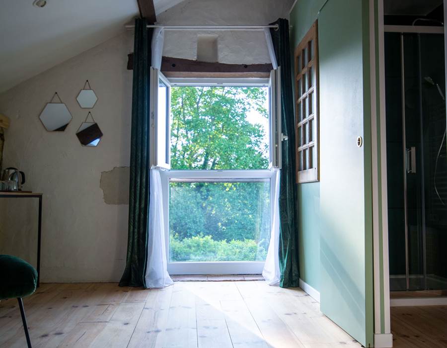 Chambre d'hôtes les chemins de Berdis Blanche vue extérieur