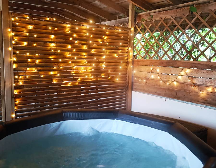 Gîtes, chambre d'hôtes et table d'hôtes gastronomique à Casteljaloux Lot et Garonne, piscine, jacuzzi et spa