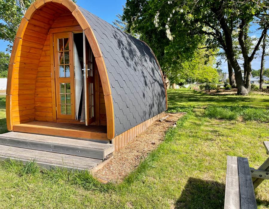 7EEAF26F-EF16-4F99-B4DC-B1826F70CDE0