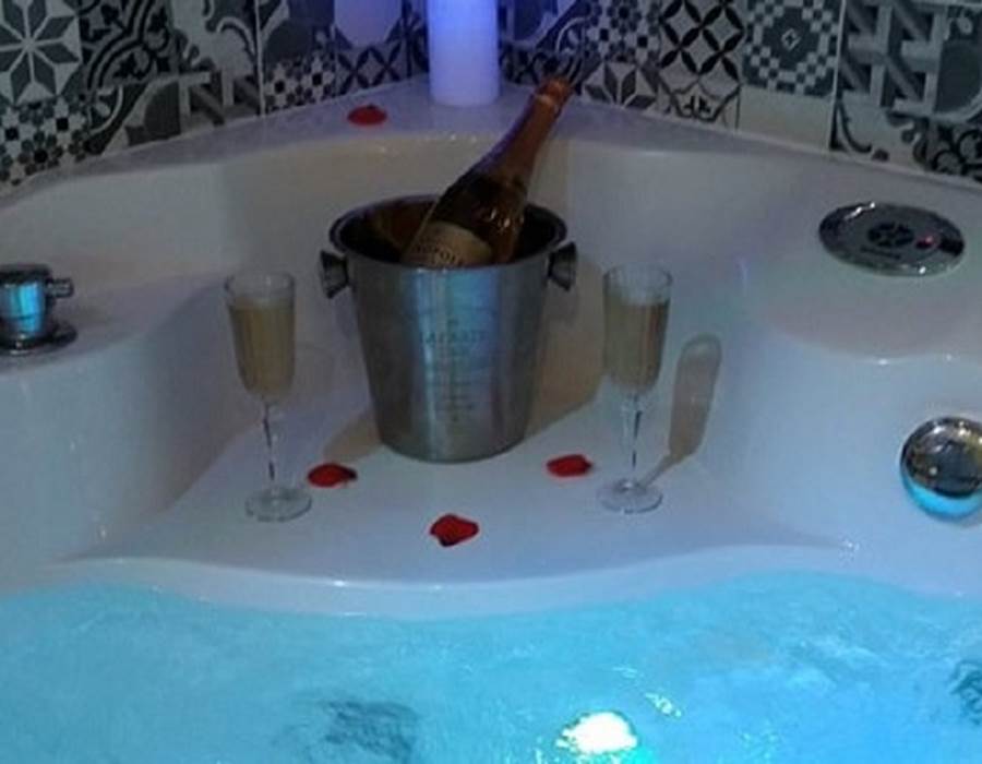 Jacuzzi