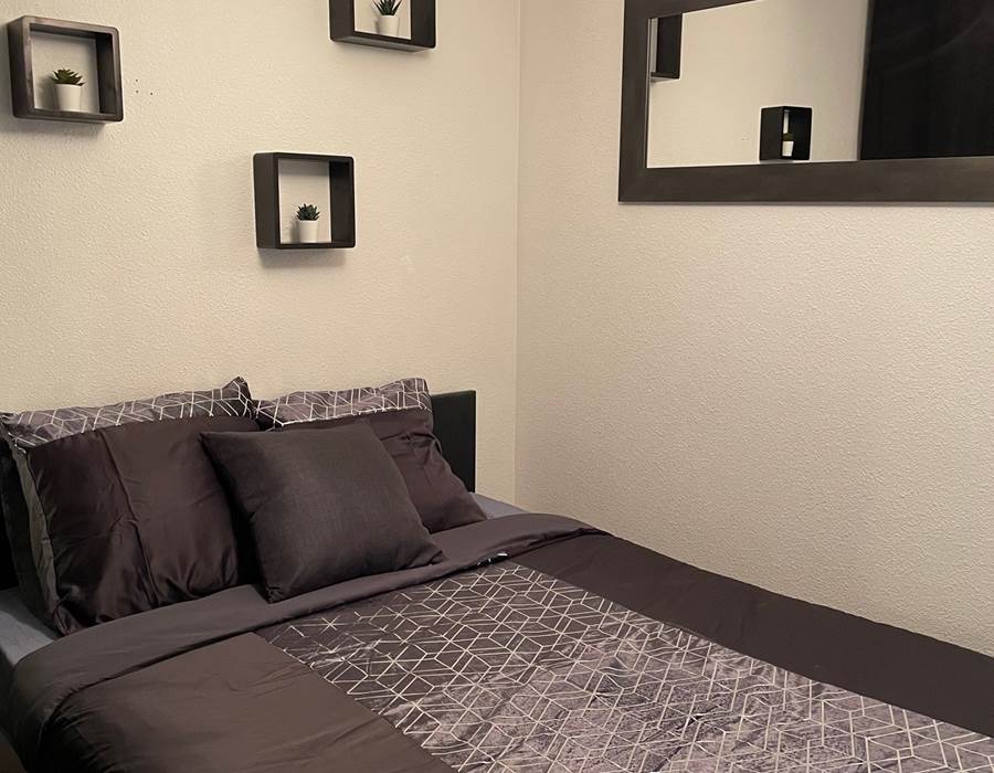Chambre avec lit double