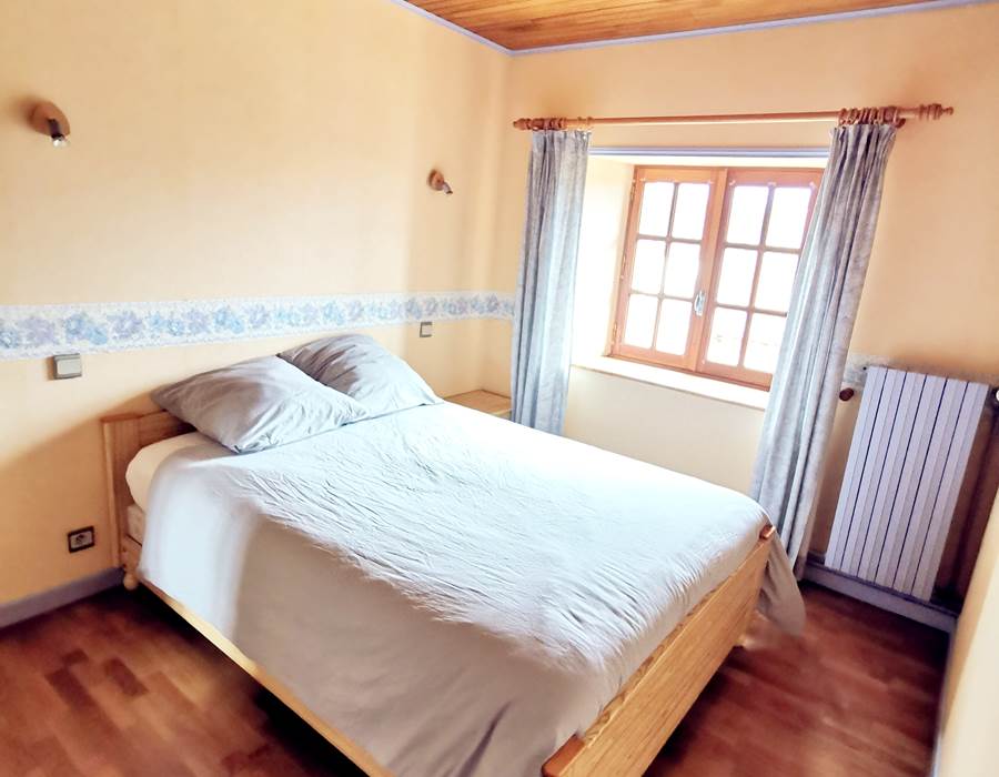 Chambre 2 : un lit double