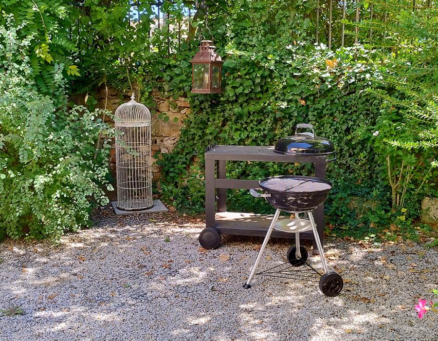 16-bis-gite-hotel-marssac-jardin-bbq