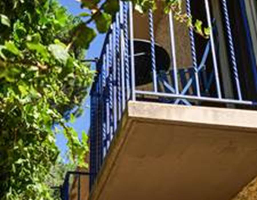 Balcon sur jardins