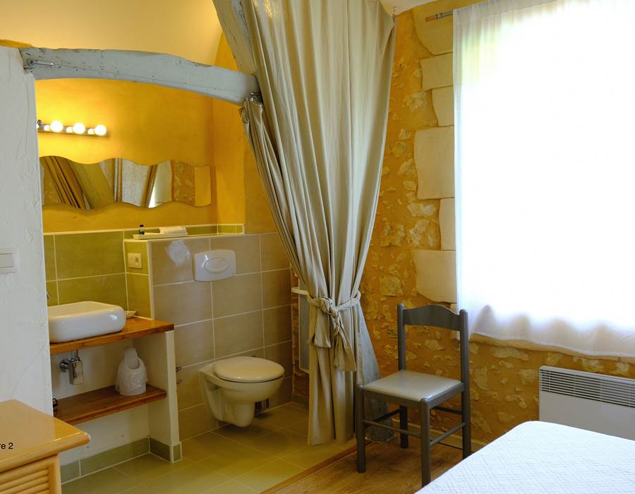 DOMAINE DU CHAMP DE L'HOSTE - maison d'hôtes à Larzac 24170 - Gîte de charme - Location maison de vacances avec piscine et spa -