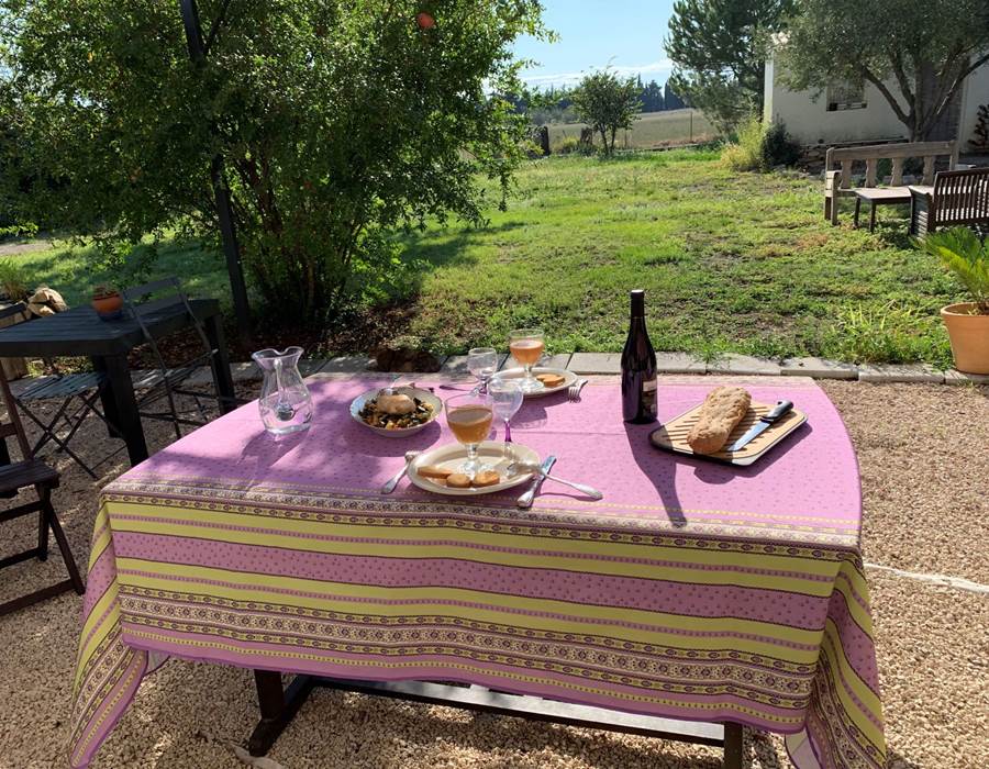 TABLE DEHORS