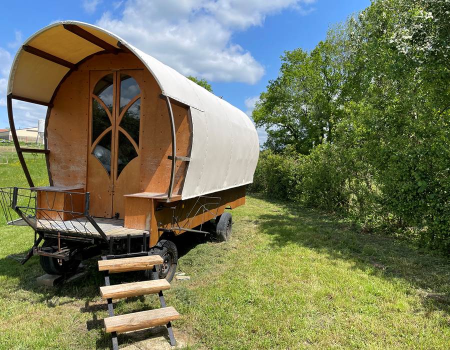Le charriot installé en pâture