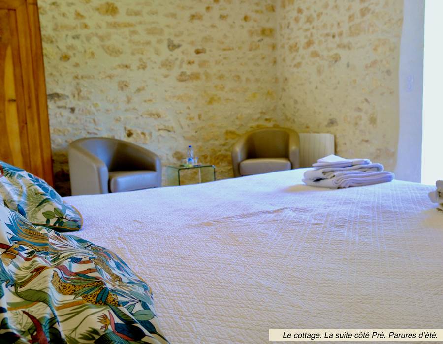 DOMAINE DU CHAMP DE L'HOSTE - chambres d'hôtes à Larzac 24170 - Dordogne - location suite côté pré - location maison de vacances - suite de charme -