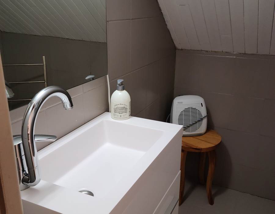 Salle de bain la Jonte 3P - DR