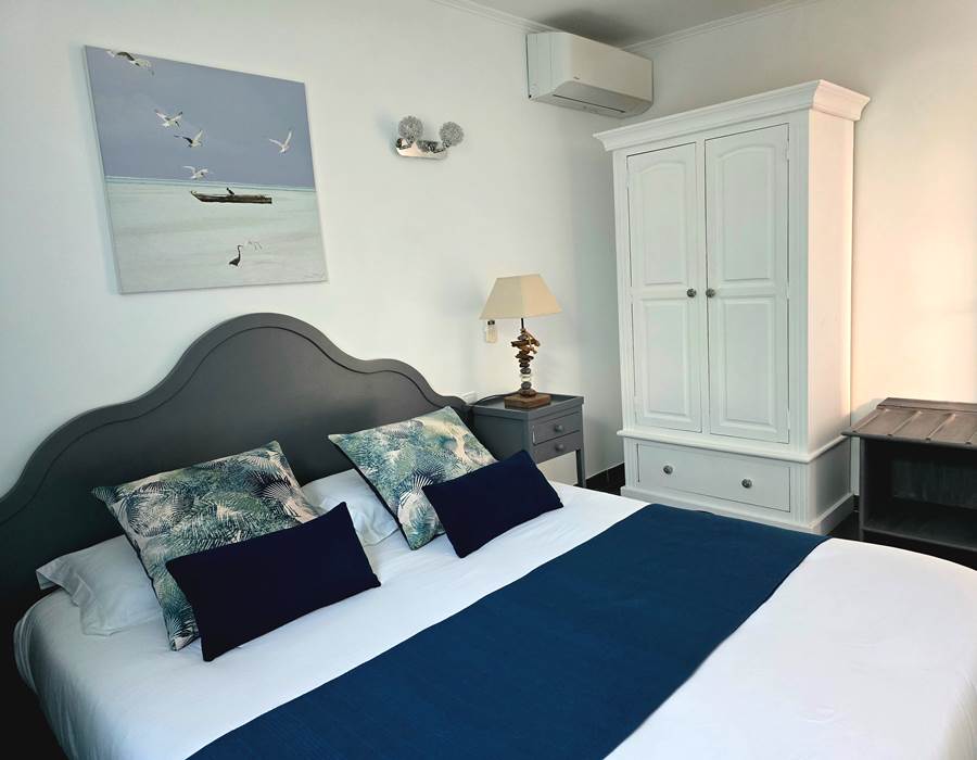 chambre-appartement-roya-bleu-azur-corse