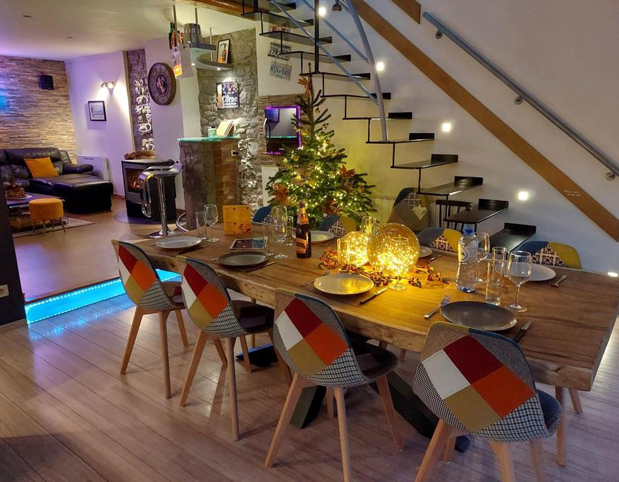 Grande table intérieur.