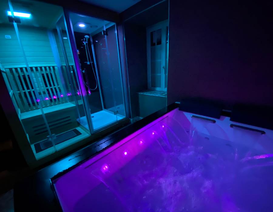 SPA & SAUNA - La Voyageuse