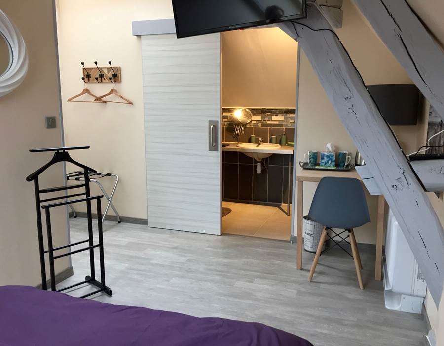 Lerougeetblanc-chambre hote gite-auxerre yonne bourgogne franche comté-piscine spa sauna hammam jacuzzi-famille couple mariage-repas dégustation- repos calme campagne-guedelon vezelay chablis joigny_Valmur5