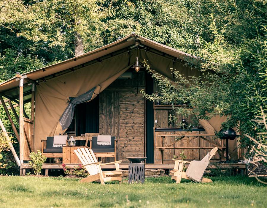 Lodge safari hippopotame