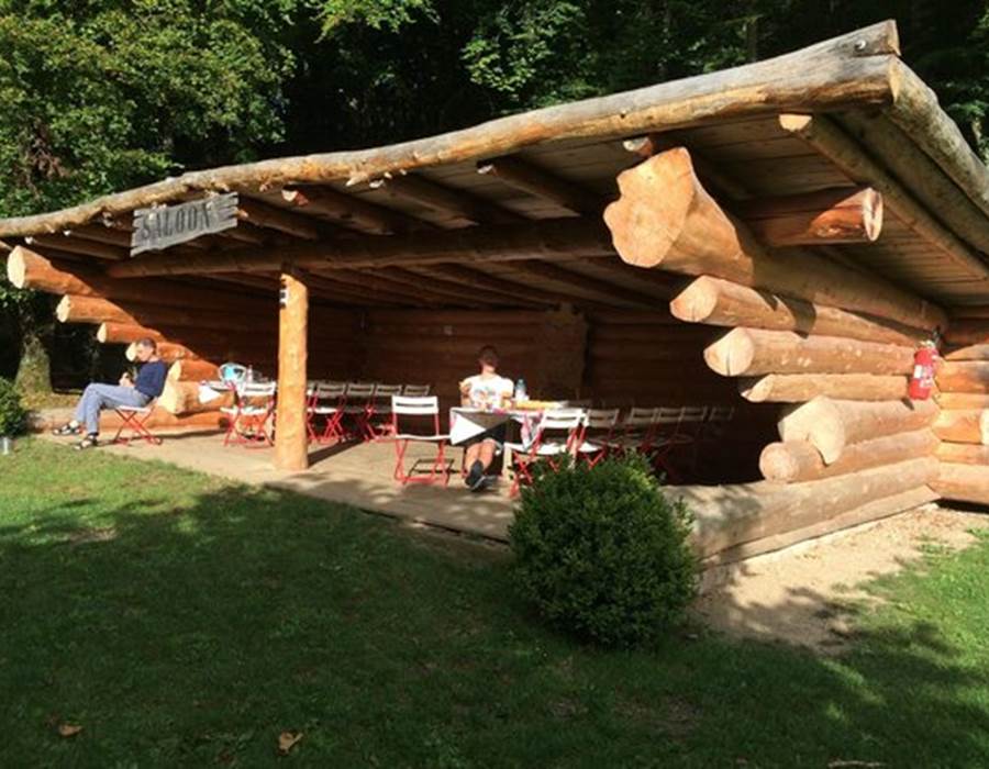 saloon camping