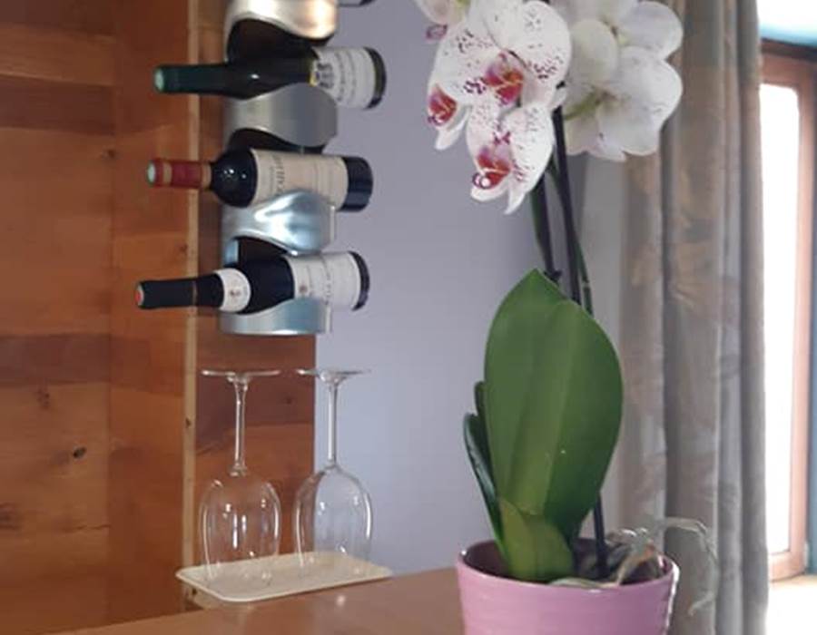 Chambre Cabanon - espace accueil - rénovation 2021 Le Ranch des Lacs