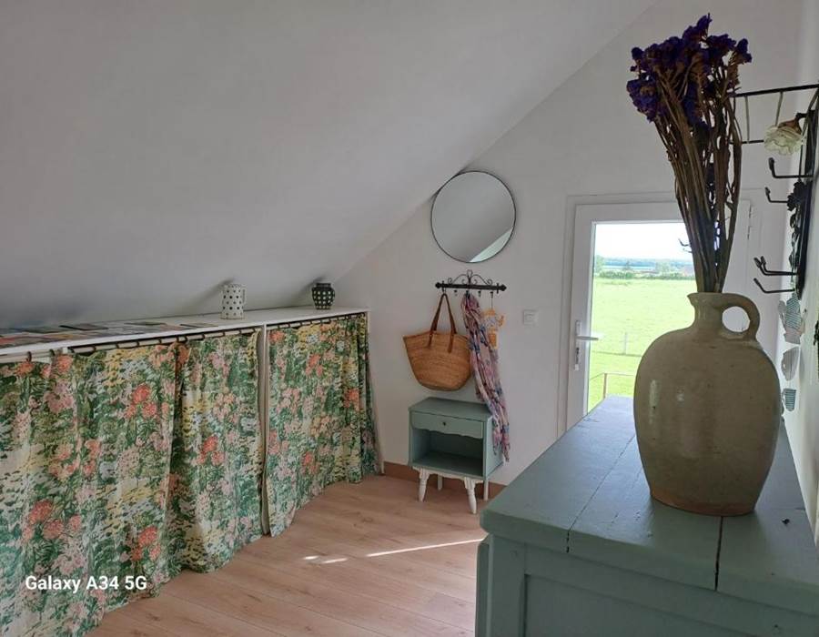LES-CHAUMES-VIOLETTES-Chambre-Double-Rangements
