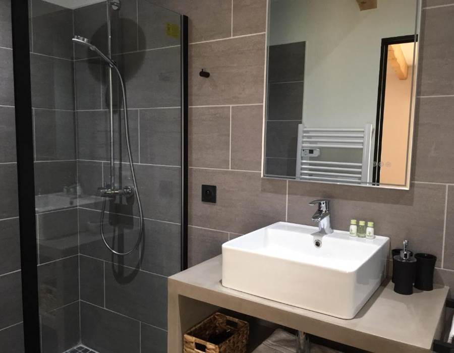 MAS ARMELIN - Chambre Double Deluxe - Salle de Bain