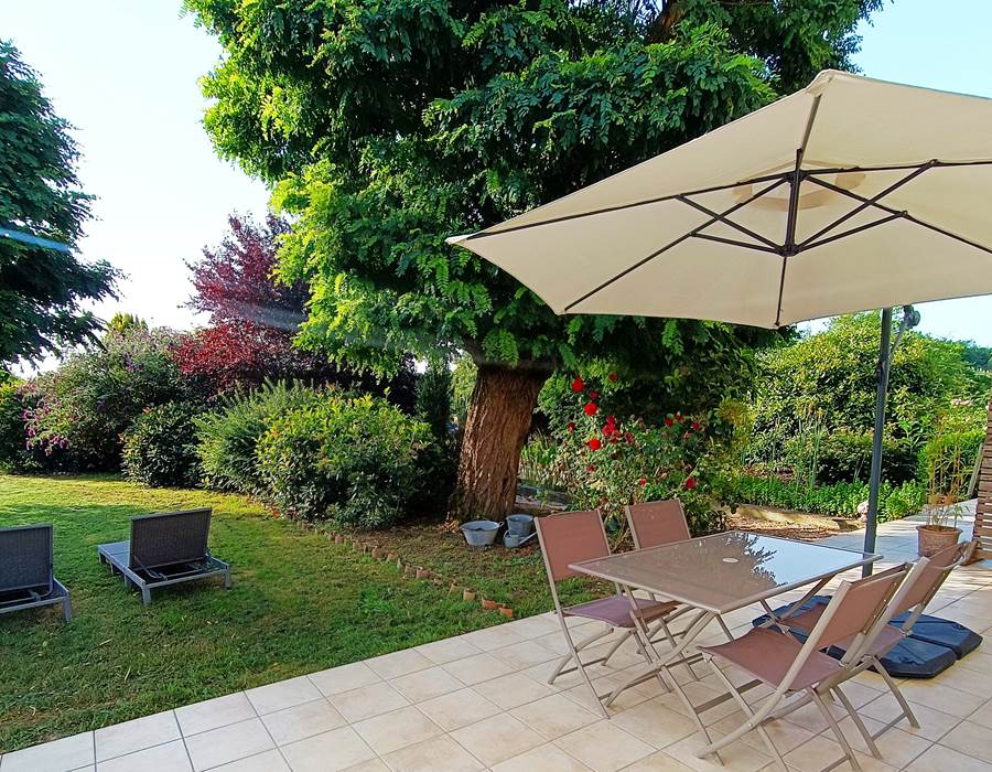 Gîtes, chambre d'hôtes et table d'hôtes gastronomique à Casteljaloux Lot et Garonne, piscine, jacuzzi et spa