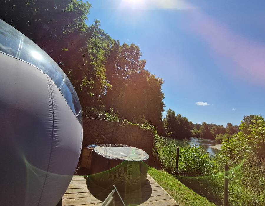 Bulle extérieure vue rivière