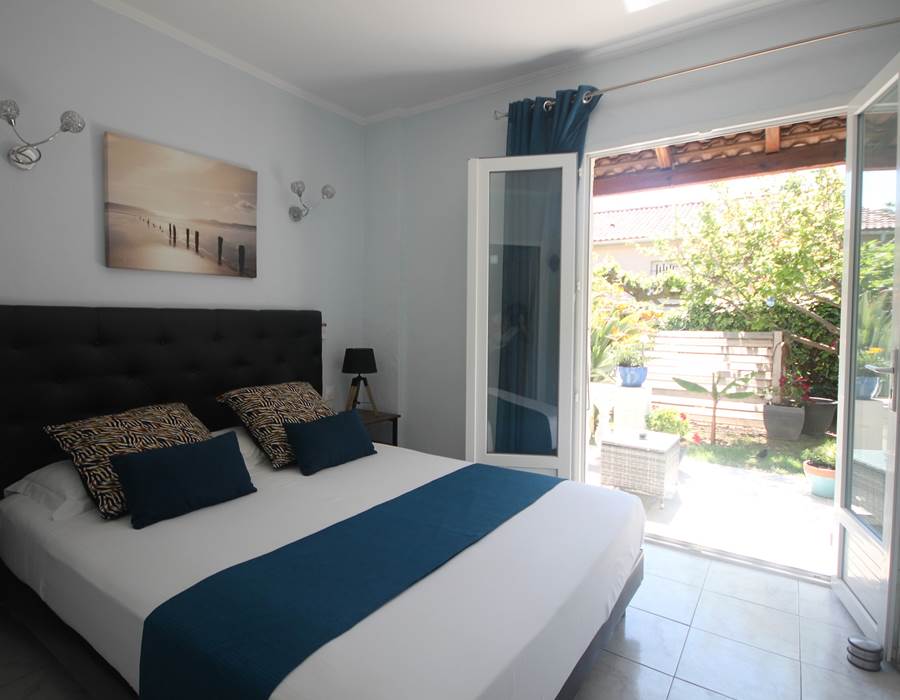 Chambre avec lit en 160 de l'appartement Lotu