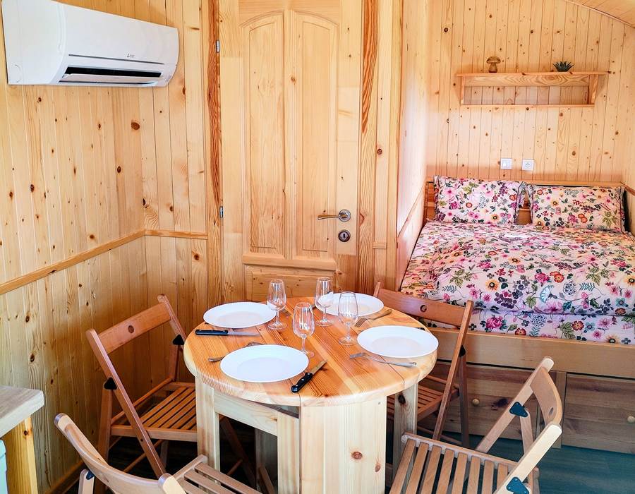 table dépliée pour 4 personnes
