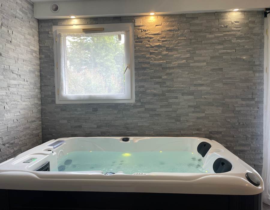Jacuzzi