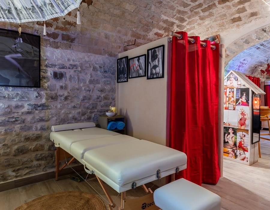 Love Room by Chateau de Comiac-Massage