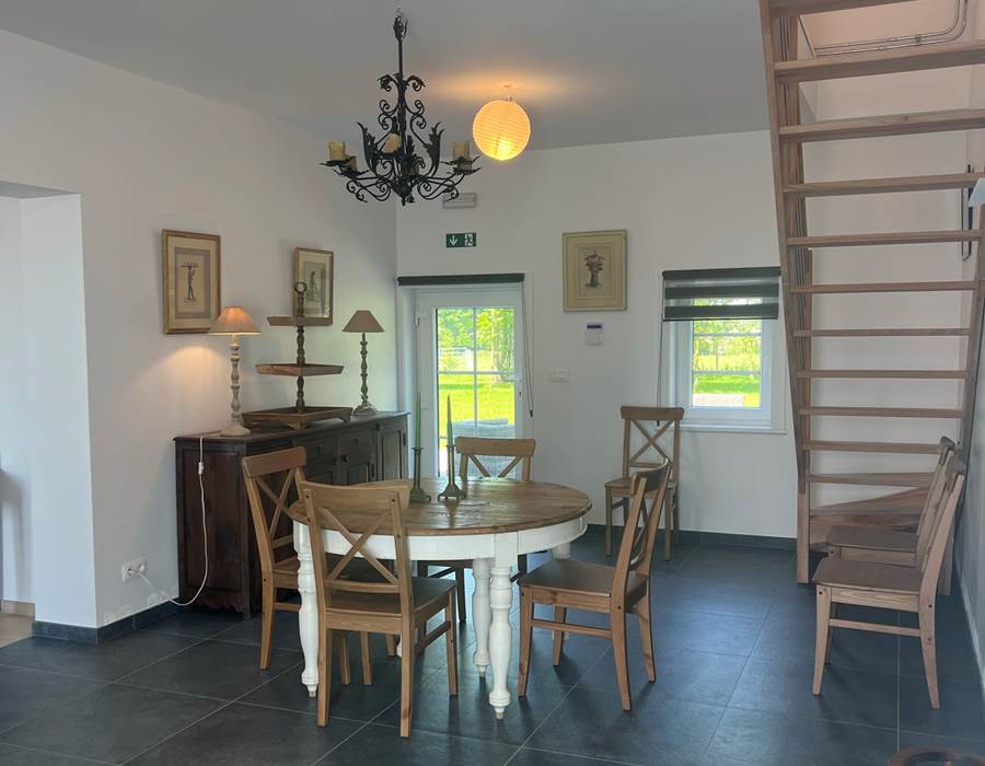 Salle à manger - table avec rallonge (jusqu'à 12 personnes)