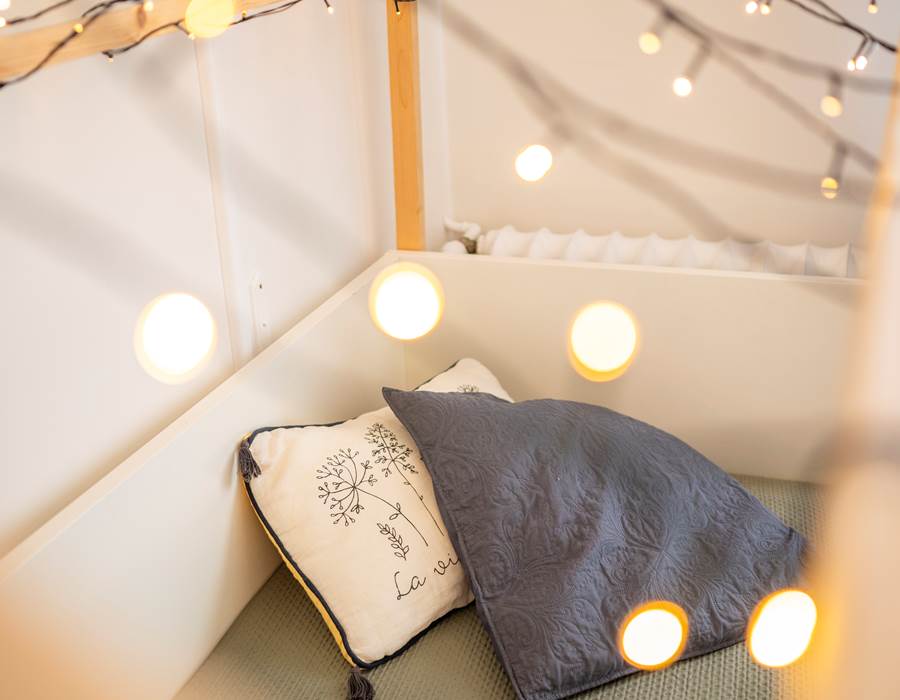 La_Grande_Maison-camille lit simple