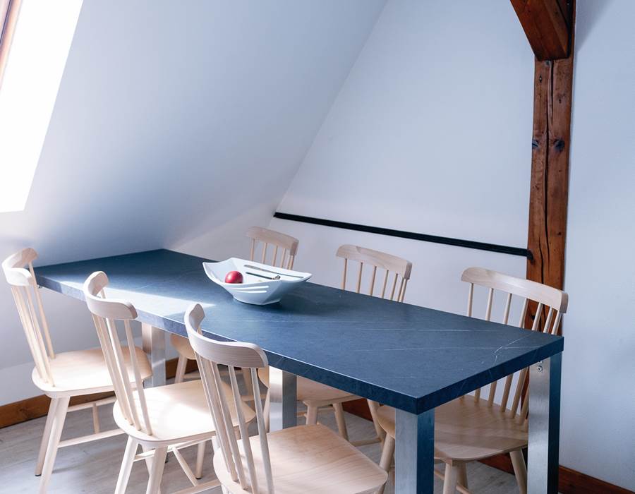 table / table