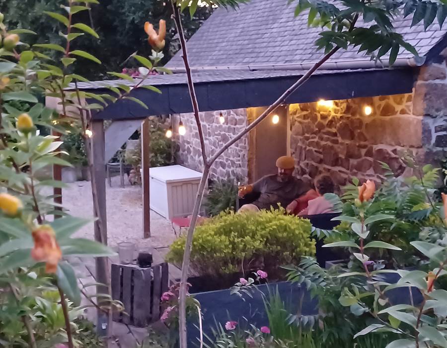 Le Colombier Bretagne, chambres d'hôtes Coeur de Granit - Terrasse ambiance du soir