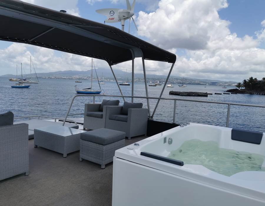 Profitez d'un bain à bulles avec vue 360