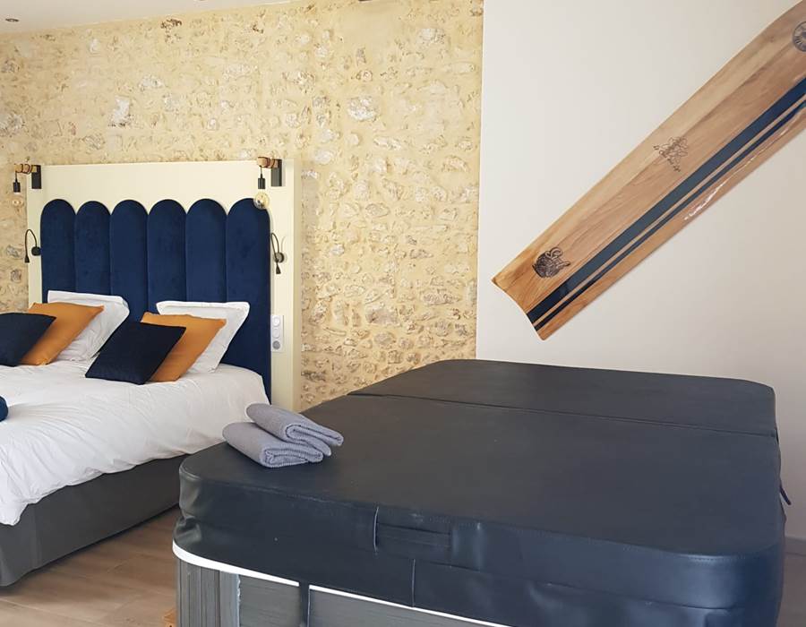Vue depuis le jacuzzi chambre 2 - 18 08 2023