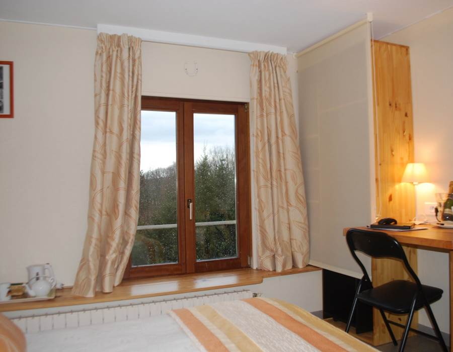 vue de la chambre Guimbelot sur la nature