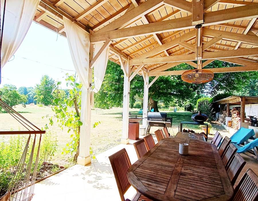 Gîtes, chambre d'hôtes et table d'hôtes gastronomique à Casteljaloux Lot et Garonne, piscine, jacuzzi et spa