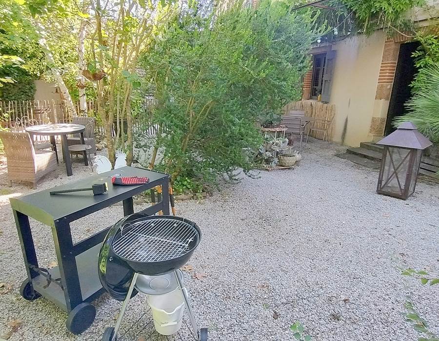 Jardin ombragé - BBQ