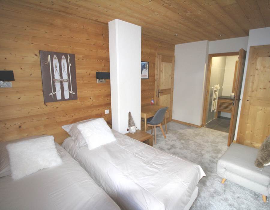 2ème chambre (équipement grand lit 160 avec surmatelas sur demande)