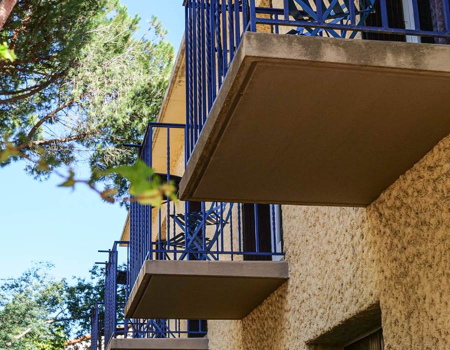 Balcon sur jardins hotel Ambeille