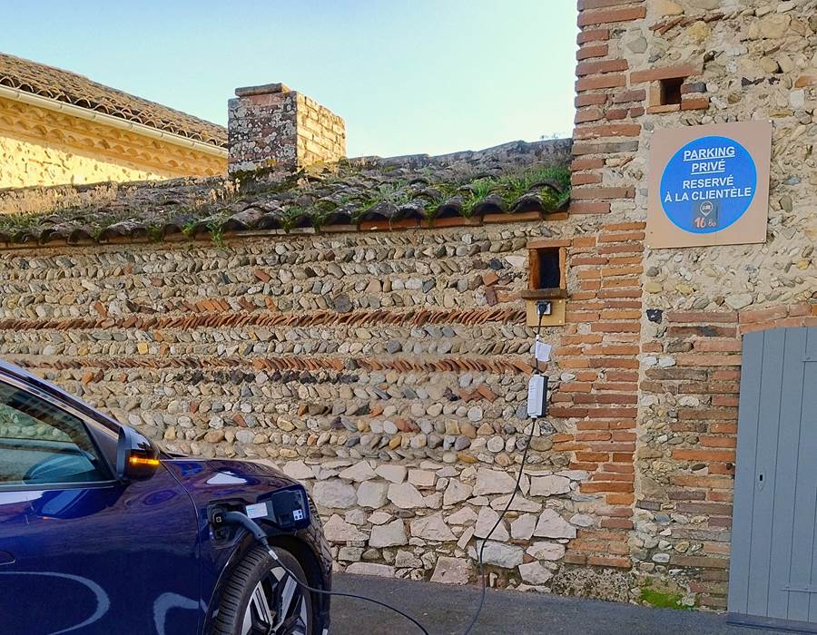 Borne de recharge voiture électrique