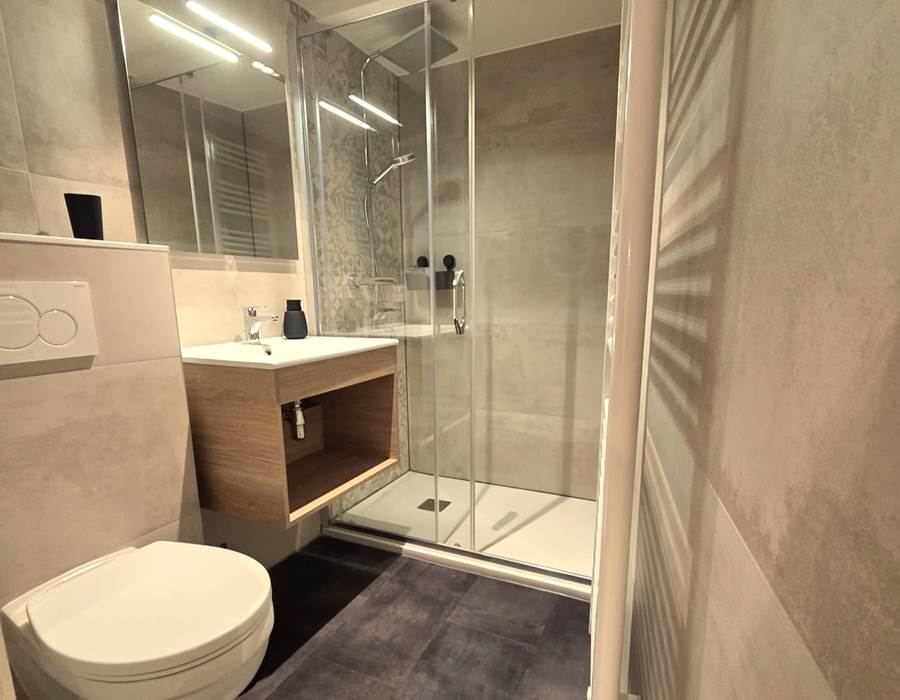 Salle de douche indépendante