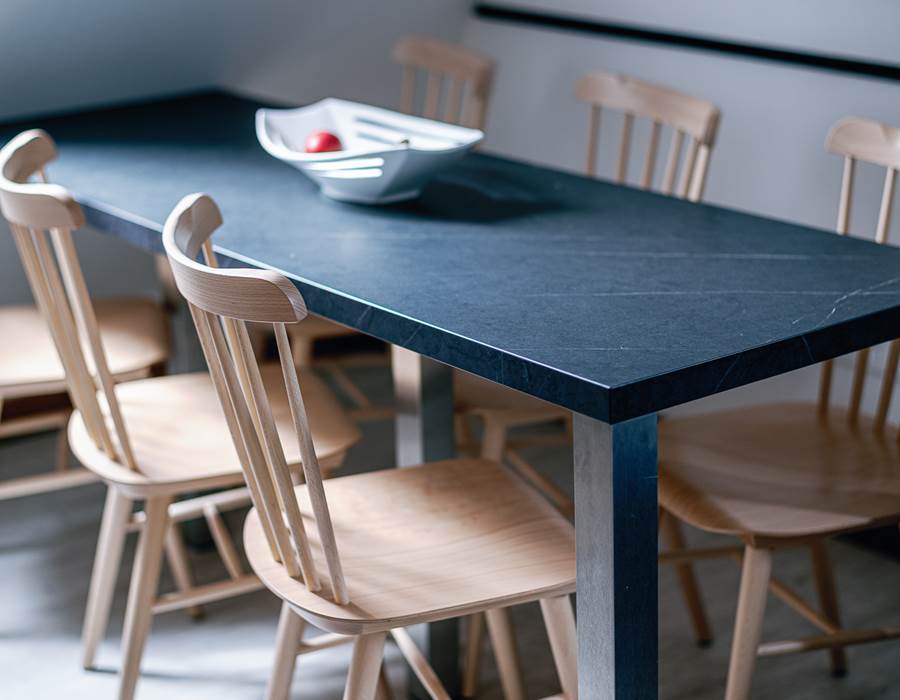 table / table