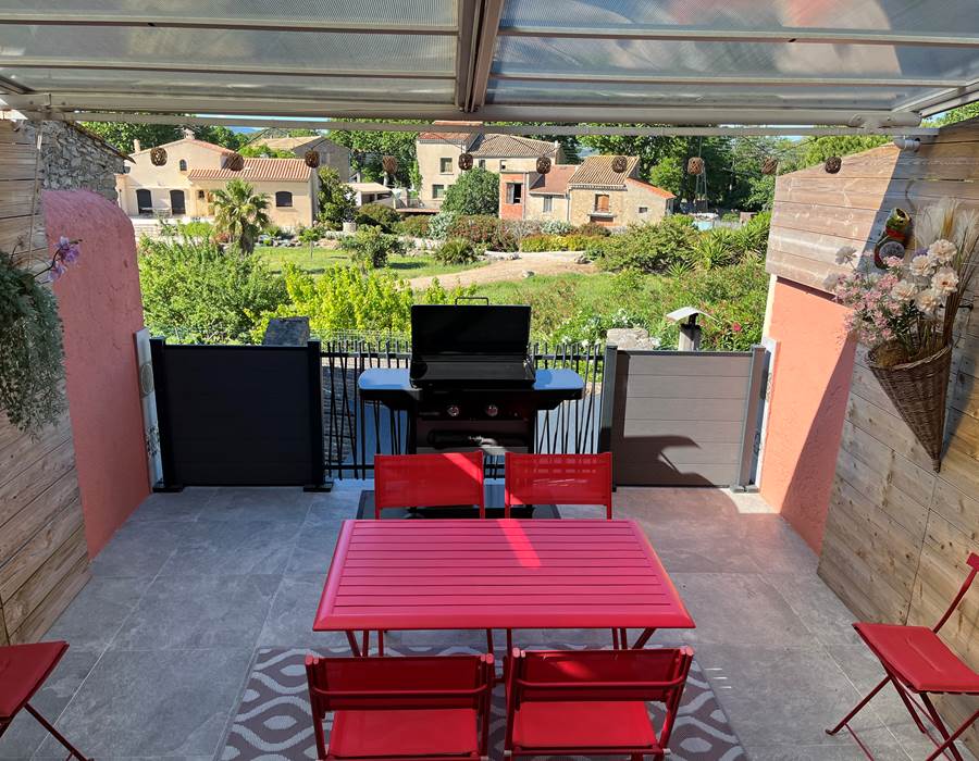 LE-PARCOURS-CATHARE-Terrasse-Cuisine