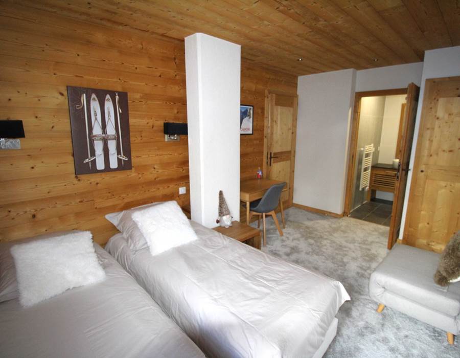 2ème chambre (équipement grand lit 160 avec surmatelas sur demande)