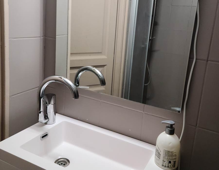 Salle de bain la Jonte 1P - DR